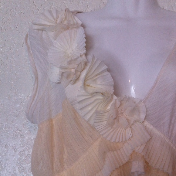 🥰🥰{Anthro} "Deletta" Ruffled Flowers Top, NWOT! - Picture 2 of 4